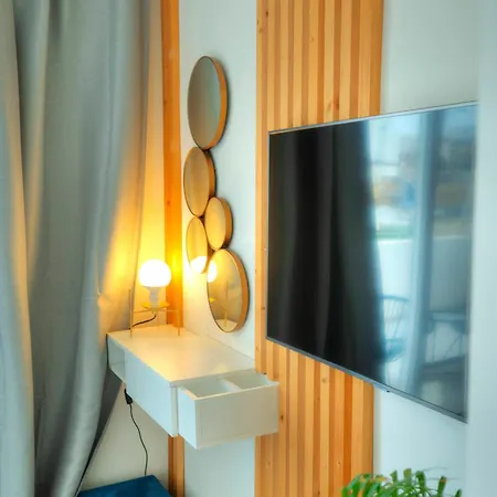 Beautifully Furnished 2 Bedrooms, Sun Terrace Jmat1-1 *