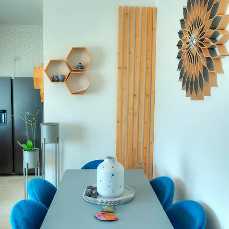 Beautifully Furnished 2 Bedrooms, Sun Terrace Jmat1-1 *